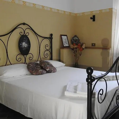 La Menaresta Quiet & Relax Near Bellagio Apartment