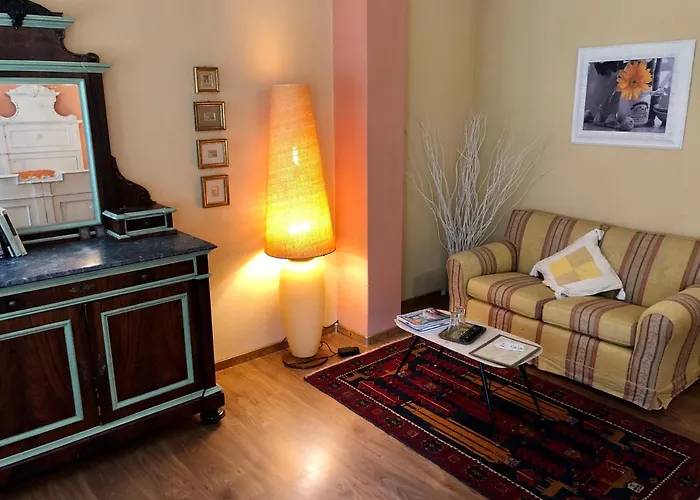 La Menaresta Quiet & Relax Near Bellagio Apartment *