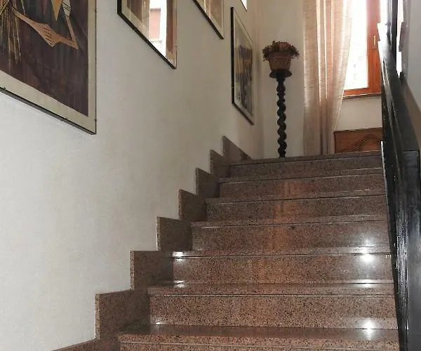 La Menaresta Quiet & Relax Near Bellagio Apartment *